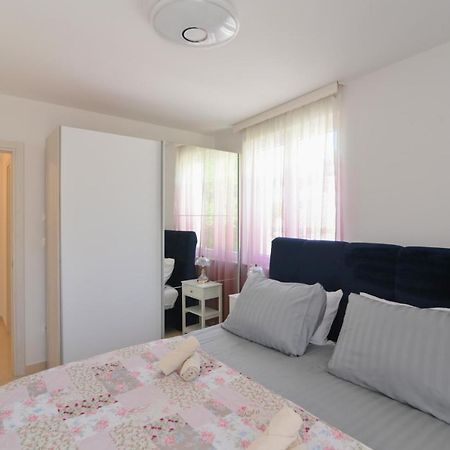 Apartman Iskra Apartment Rijeka Exterior photo